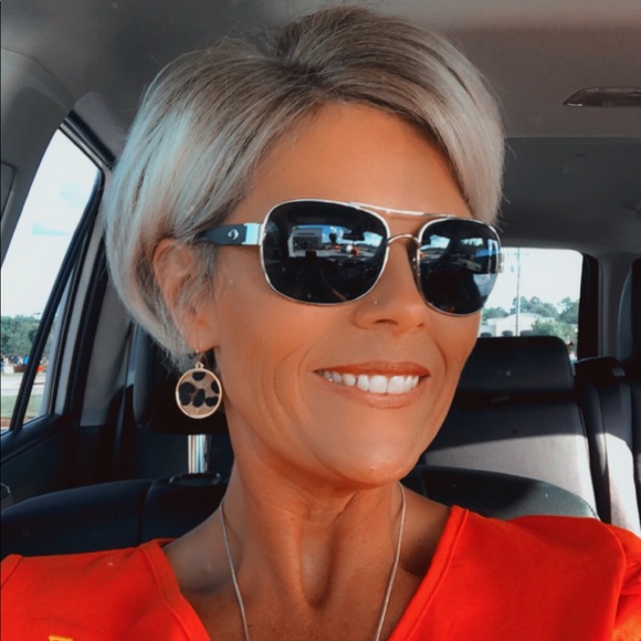 Meet your Posher, Casey - Picture 1 of 1